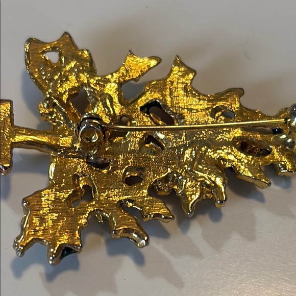 Christmas Tree Brooch Vintage Holly Tree - Picture 3 of 5